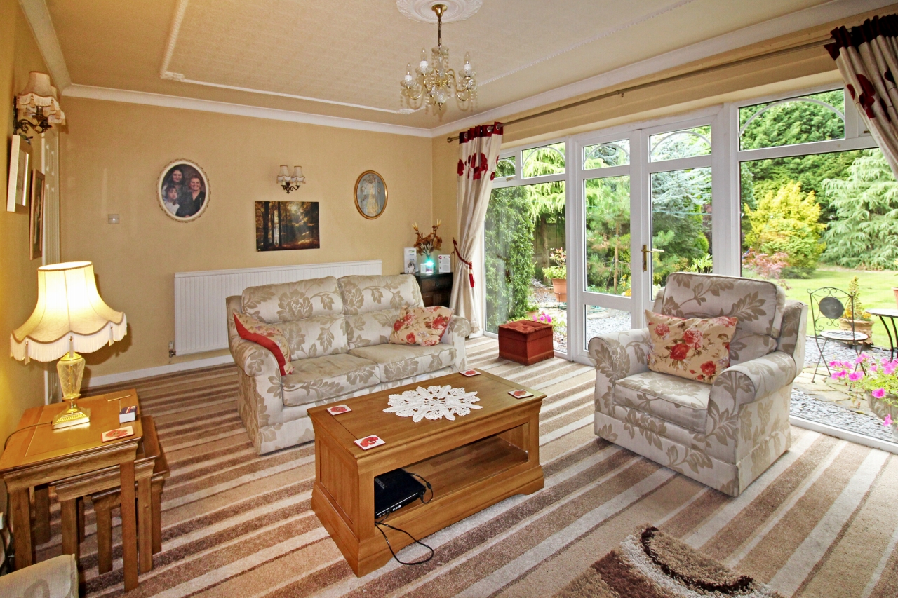 4 bedroom detached house SSTC in Solihull - photograph 5.