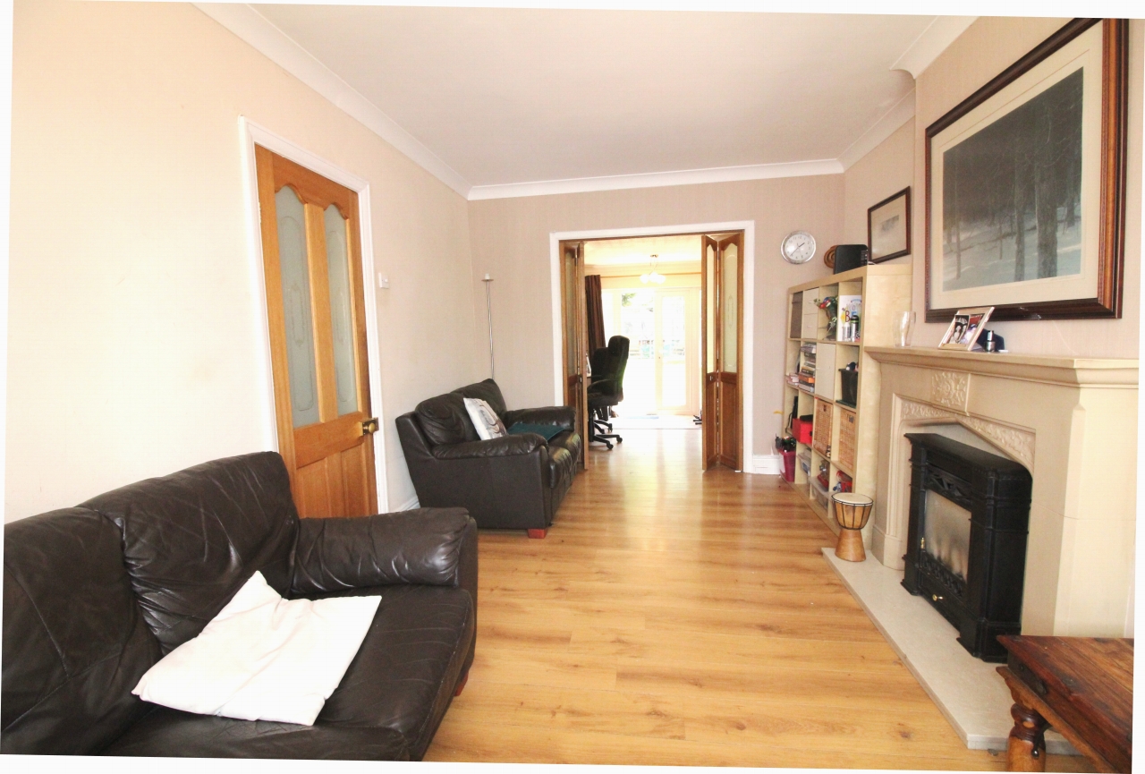 3 bedroom semi detached house SSTC in Solihull - photograph 3.