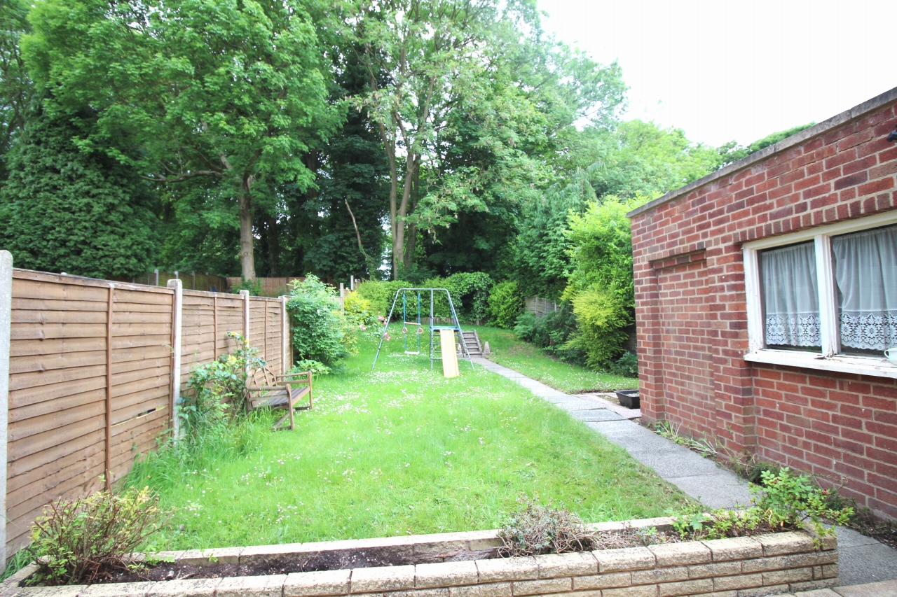 3 bedroom semi detached house SSTC in Solihull - photograph 2.