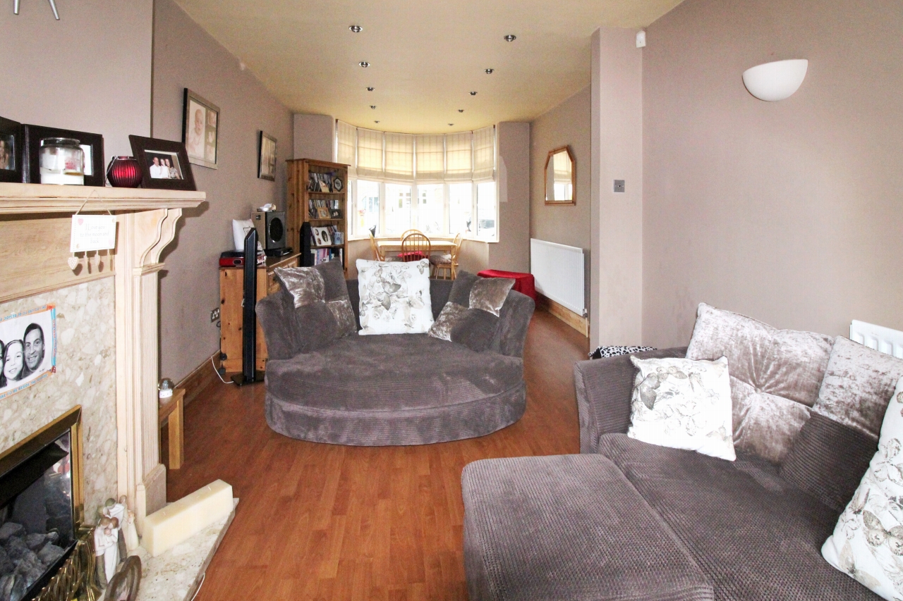 3 bedroom semi detached house SSTC in Birmingham - photograph 2.