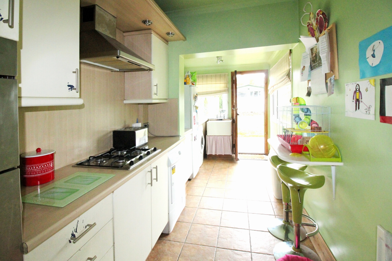 3 bedroom semi detached house SSTC in Birmingham - photograph 4.