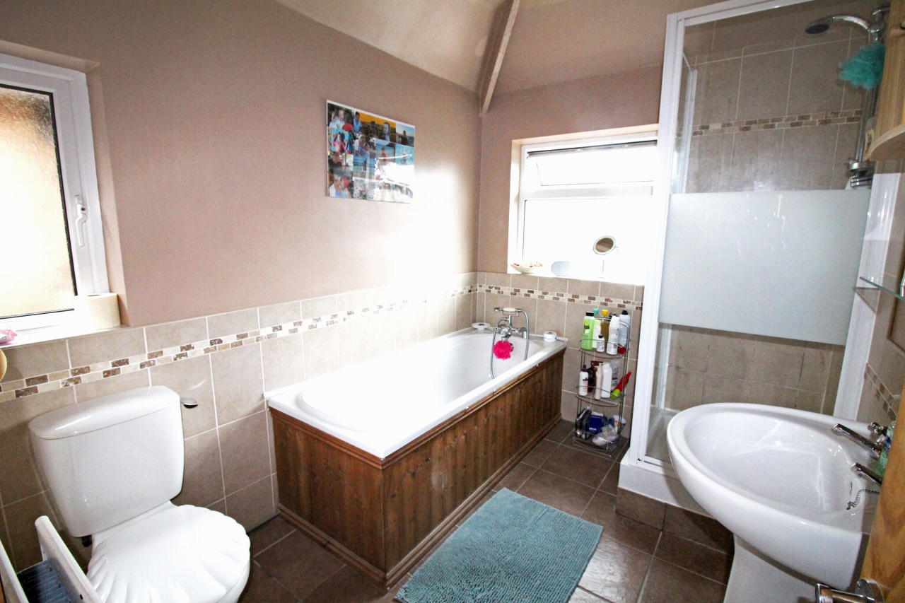 3 bedroom semi detached house SSTC in Birmingham - photograph 10.