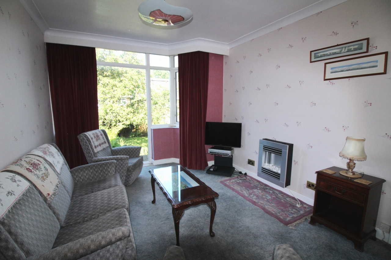 3 bedroom semi detached house SSTC in Solihull - photograph 5.