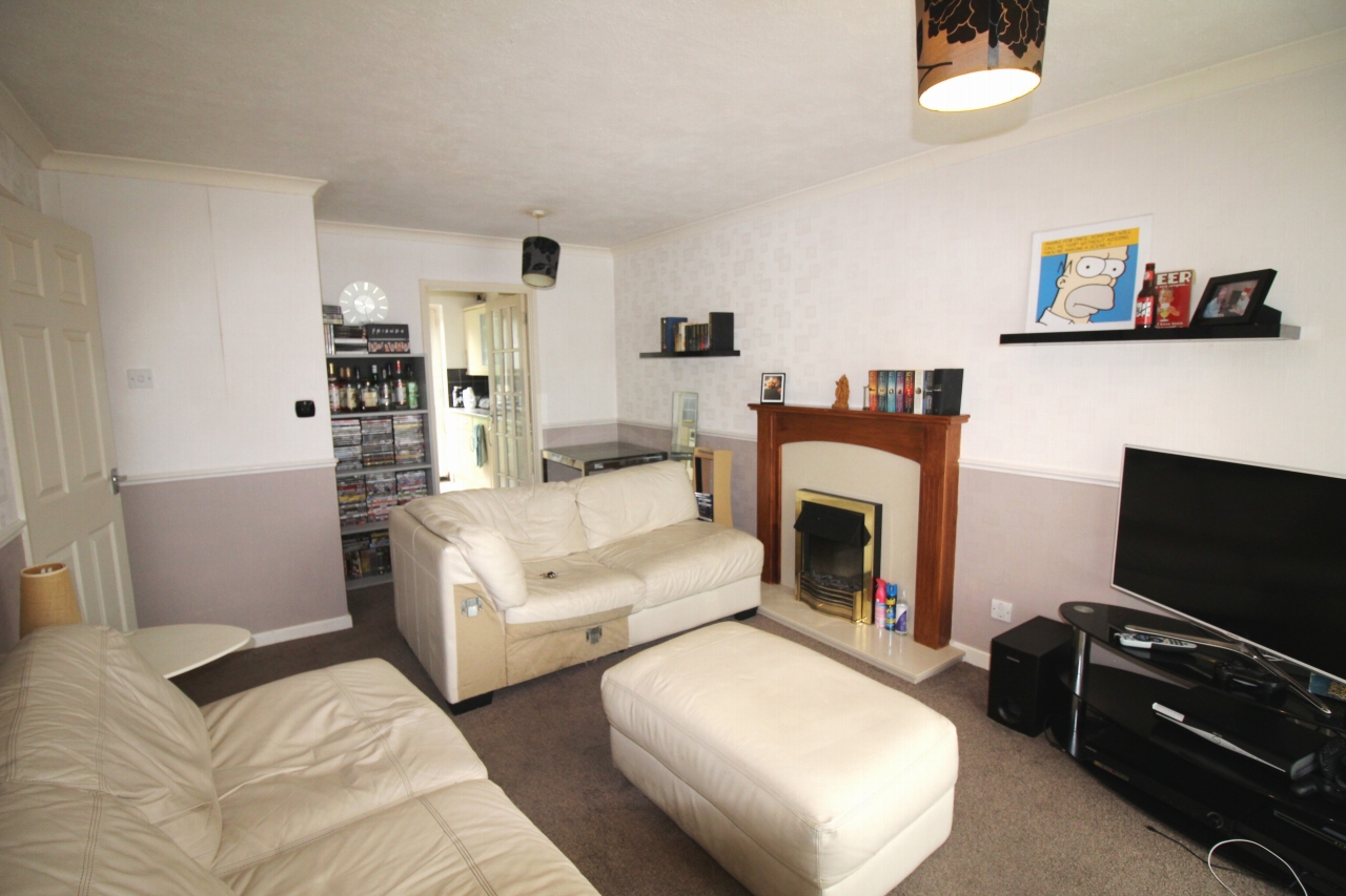 2 bedroom ground floor apartment SSTC in Solihull - photograph 2.