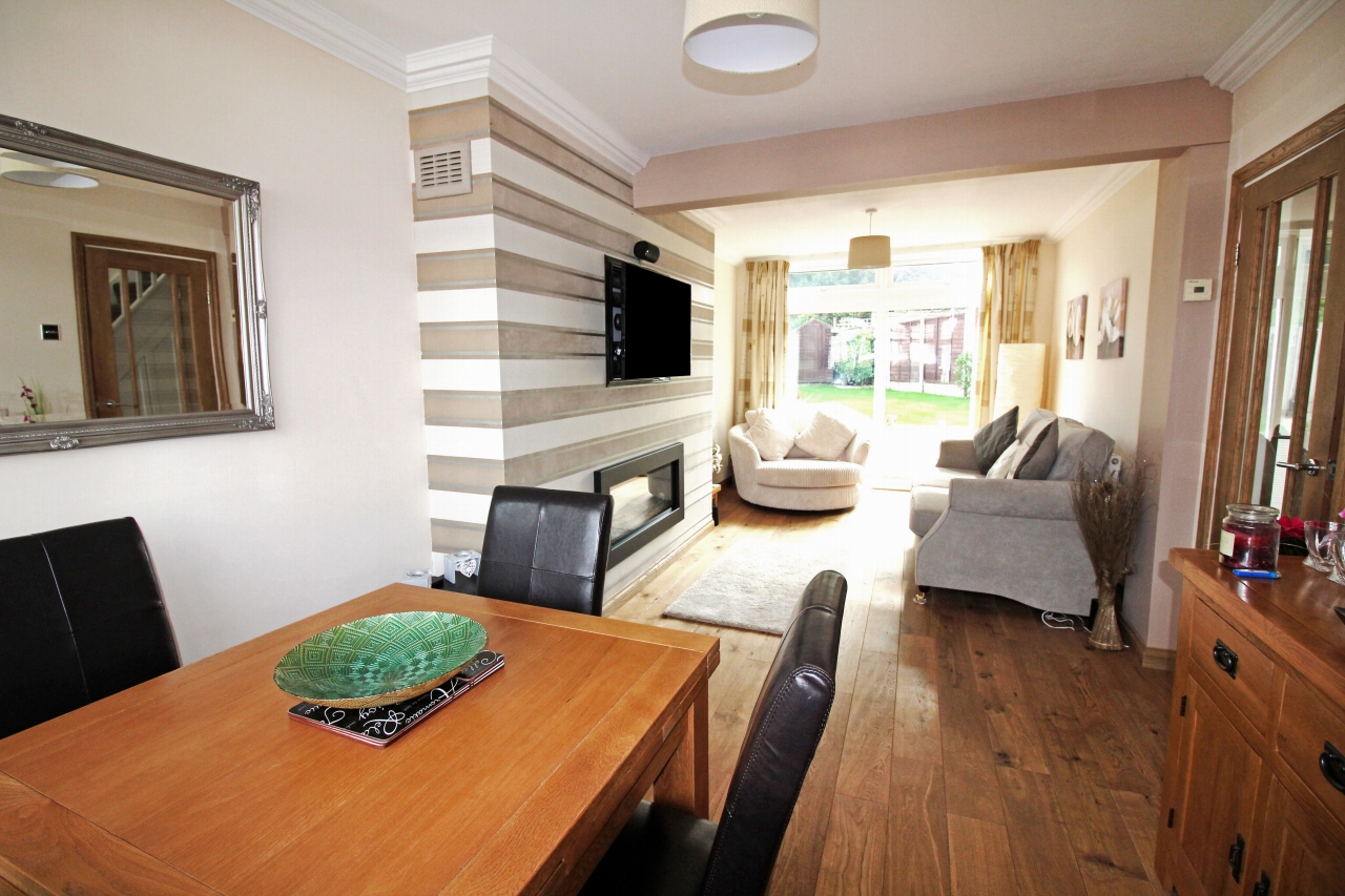 3 bedroom semi detached house SSTC in Solihull - photograph 4.