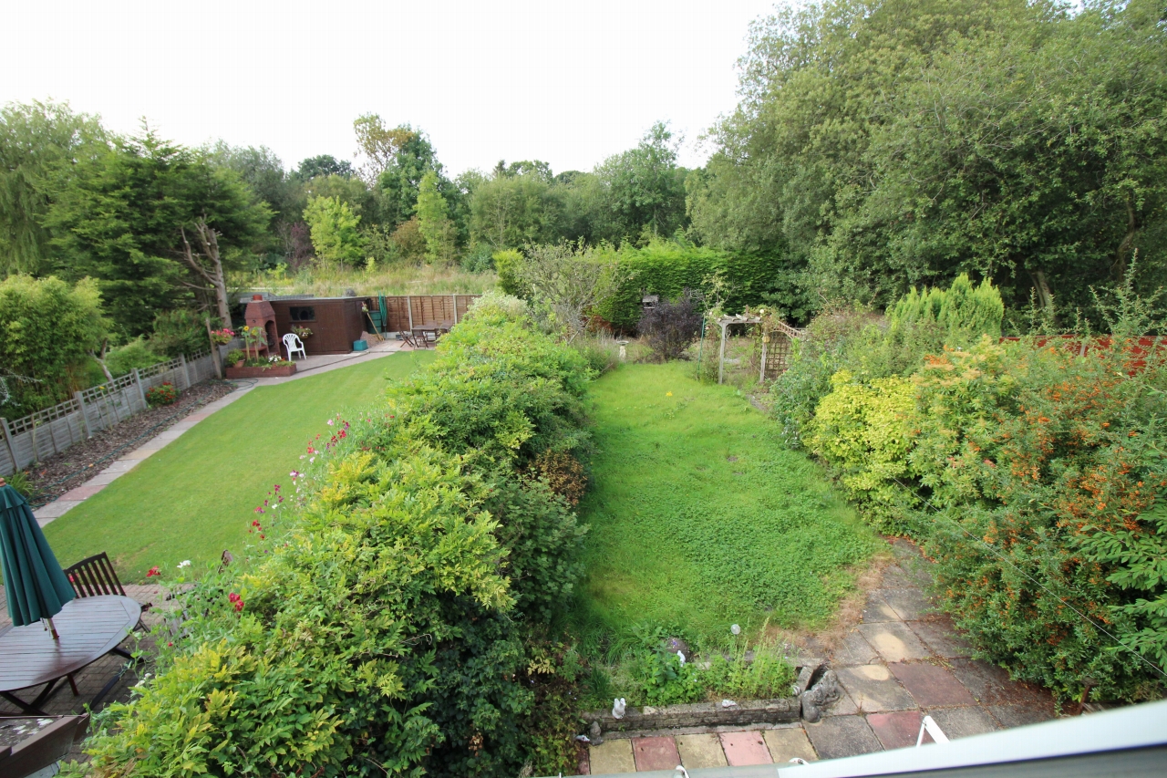 3 bedroom semi detached house SSTC in Solihull - photograph 6.