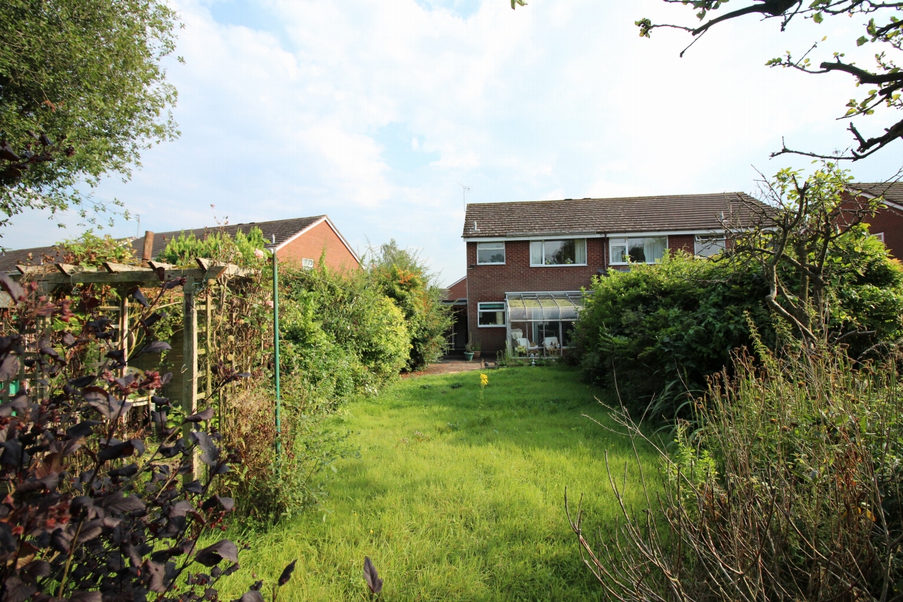 3 bedroom semi detached house SSTC in Solihull - photograph 8.