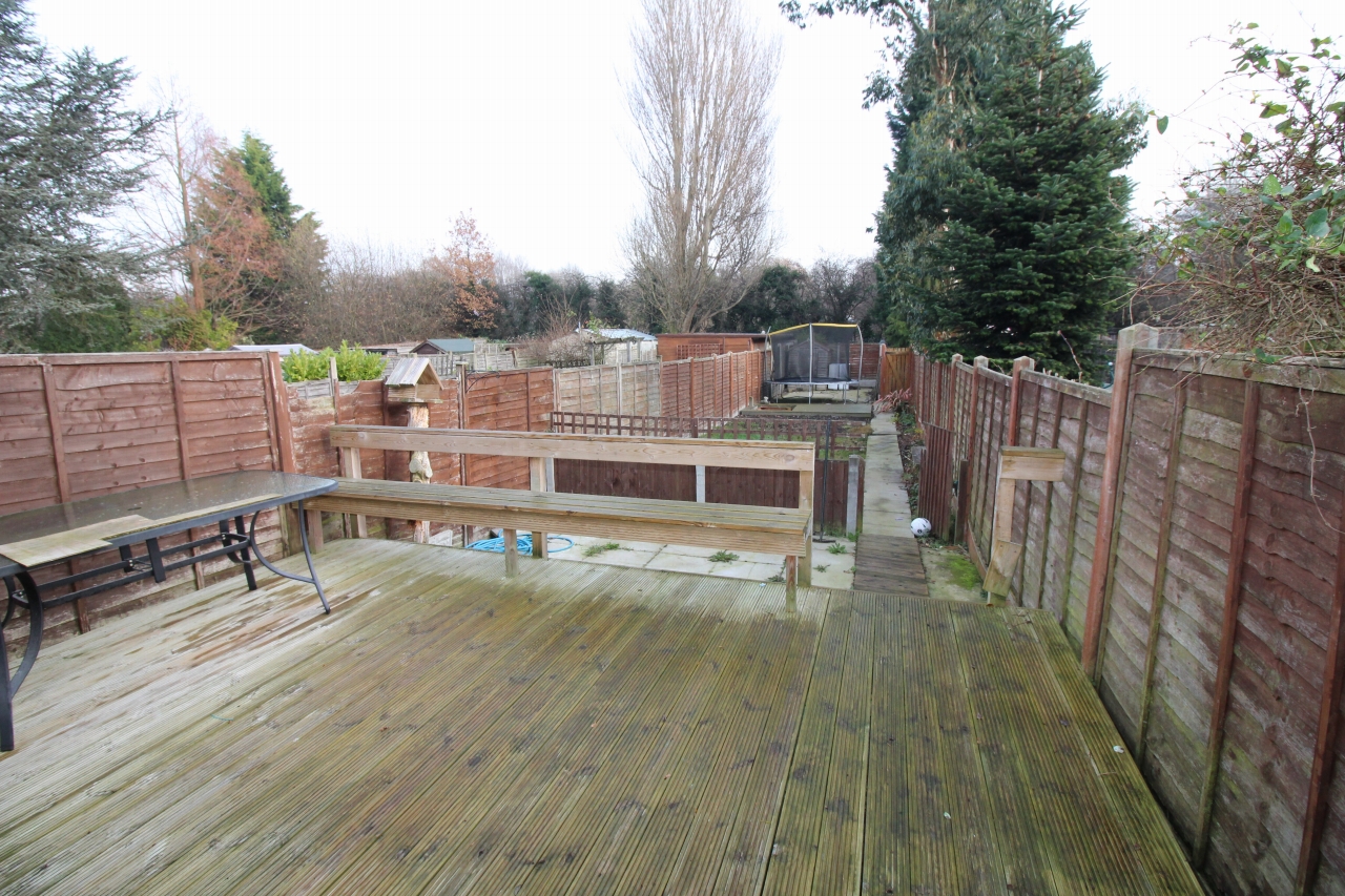 3 bedroom mid terraced house Application Made in Solihull - photograph 4.