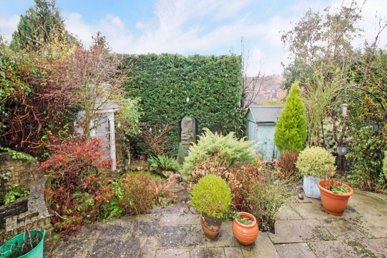 4 bedroom detached house SSTC in Henley In Arden - photograph 11.