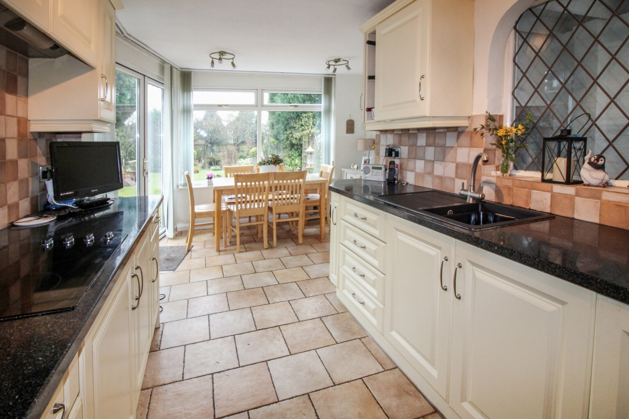 4 bedroom semi detached house SSTC in Solihull - photograph 6.