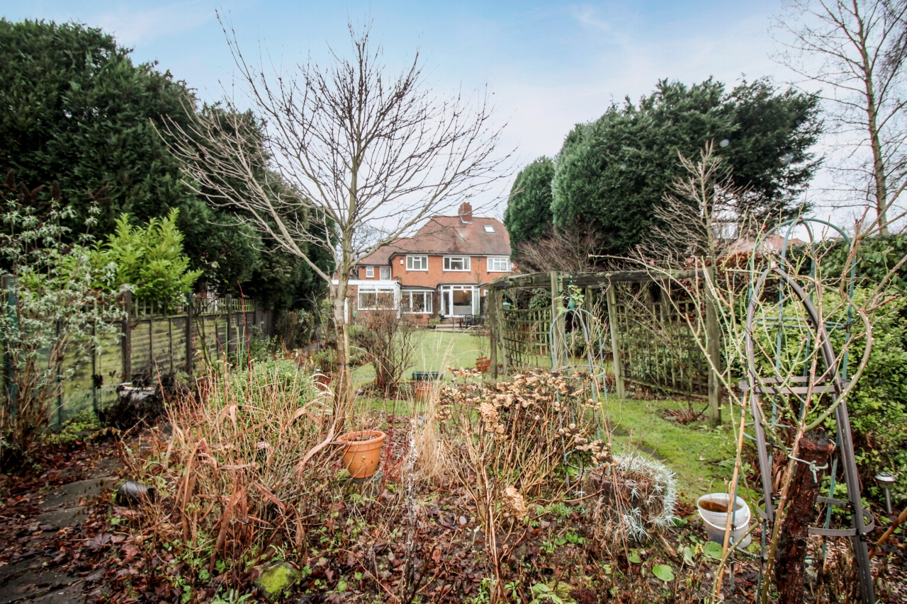 4 bedroom semi detached house SSTC in Solihull - photograph 16.