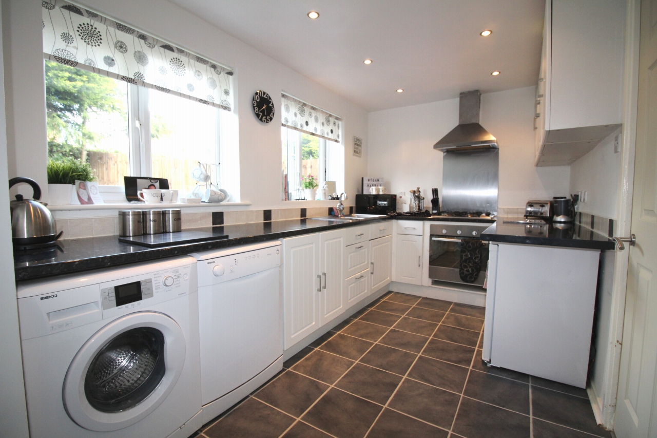 2 bedroom semi detached house SSTC in Birmingham - photograph 3.