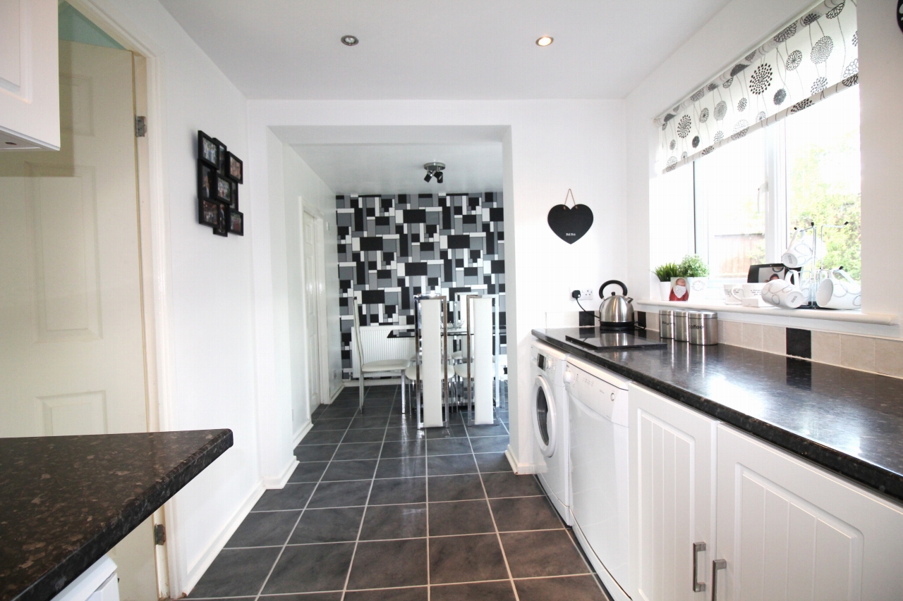 2 bedroom semi detached house SSTC in Birmingham - photograph 4.