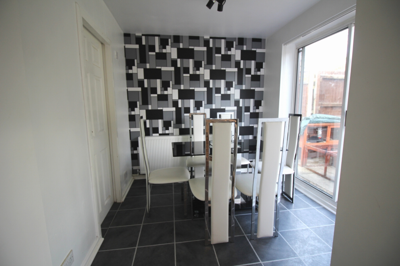 2 bedroom semi detached house SSTC in Birmingham - photograph 5.