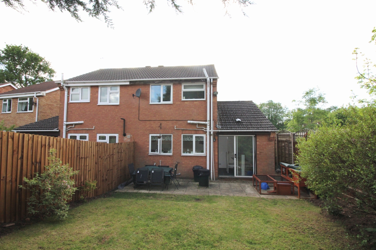 2 bedroom semi detached house SSTC in Birmingham - photograph 10.