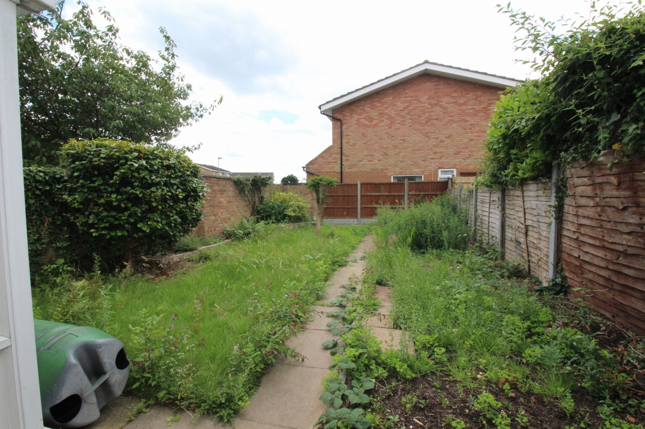 3 bedroom end terraced house SSTC in Solihull - photograph 5.