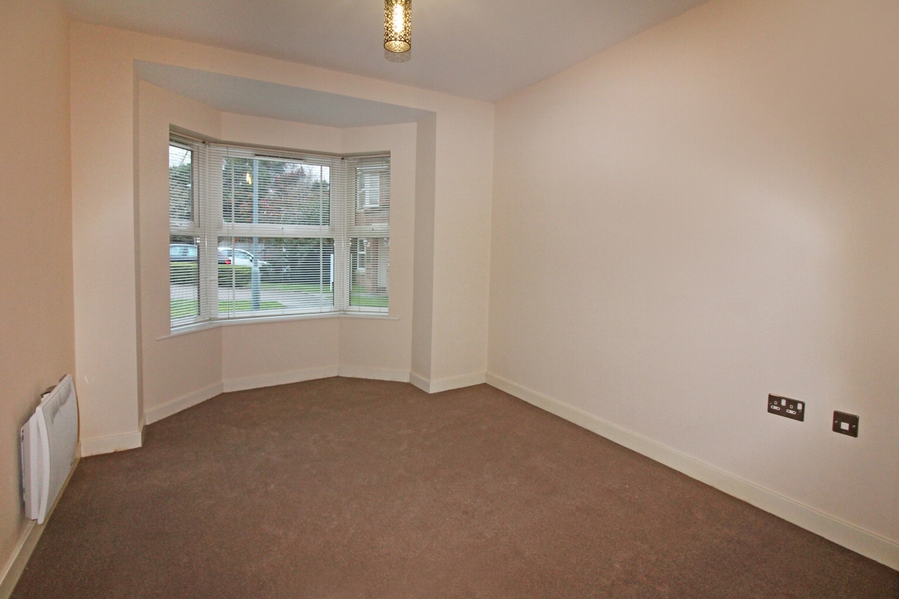 2 bedroom ground floor apartment Application Made in Solihull - photograph 6.