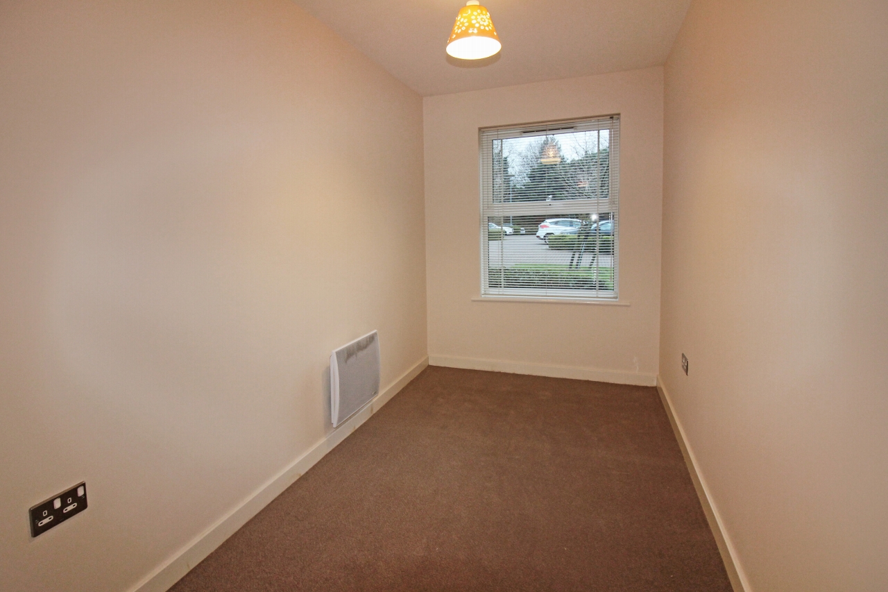 2 bedroom ground floor apartment Application Made in Solihull - photograph 7.