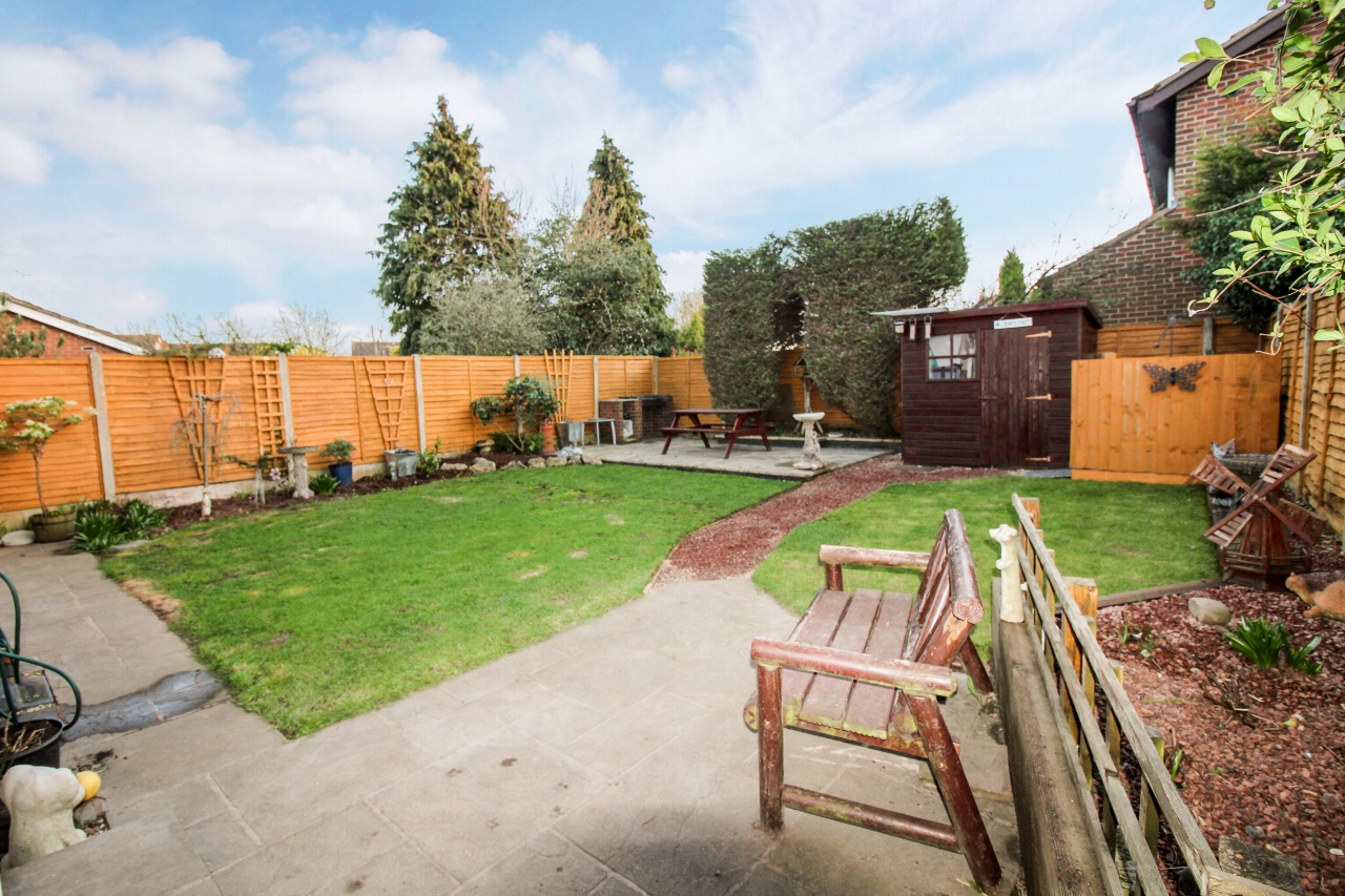 4 bedroom detached house SSTC in Solihull - photograph 7.