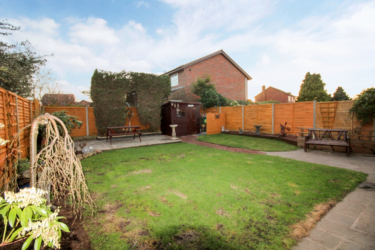 4 bedroom detached house SSTC in Solihull - photograph 12.