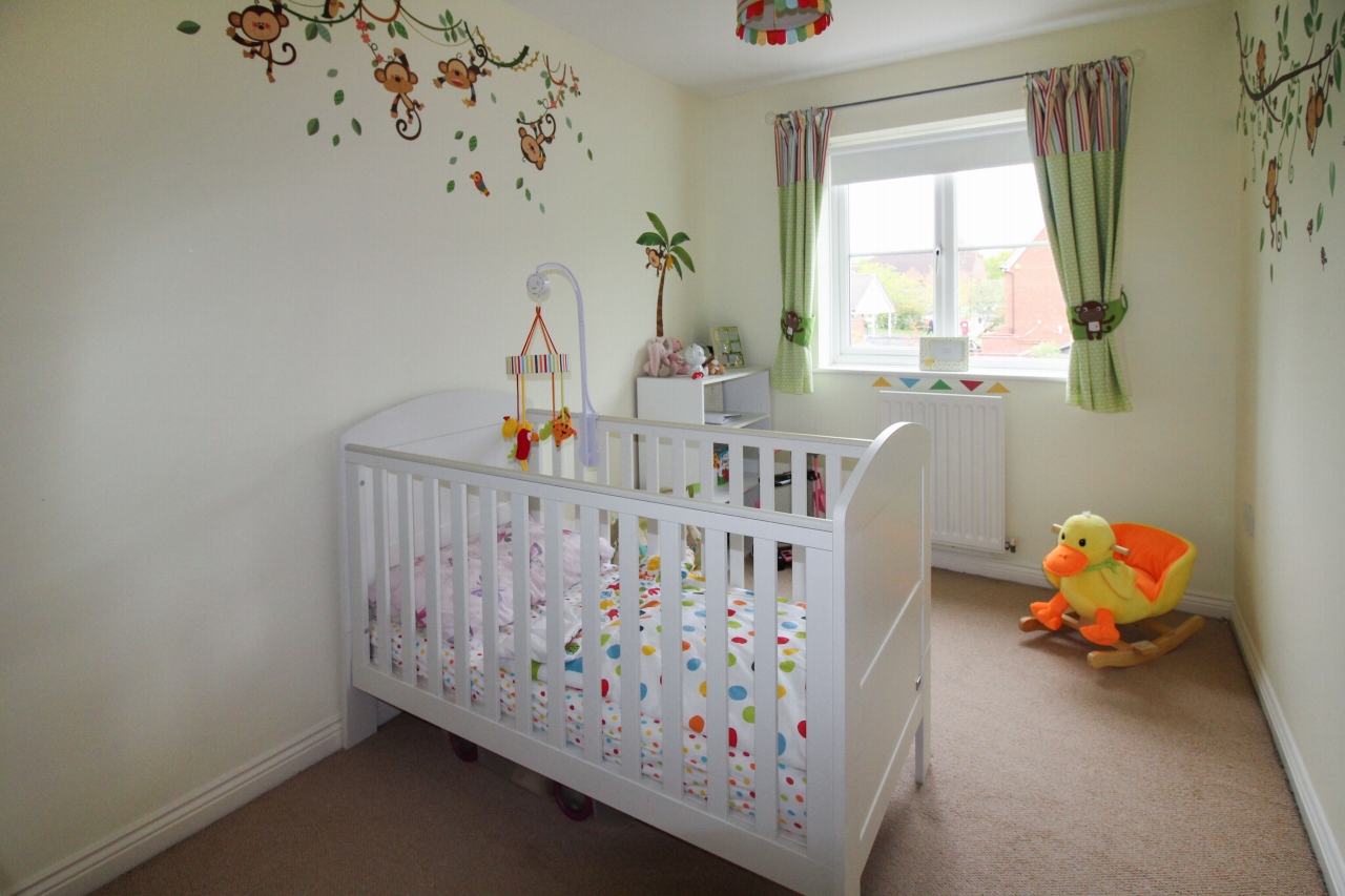 3 bedroom end terraced house SSTC in Solihull - photograph 8.