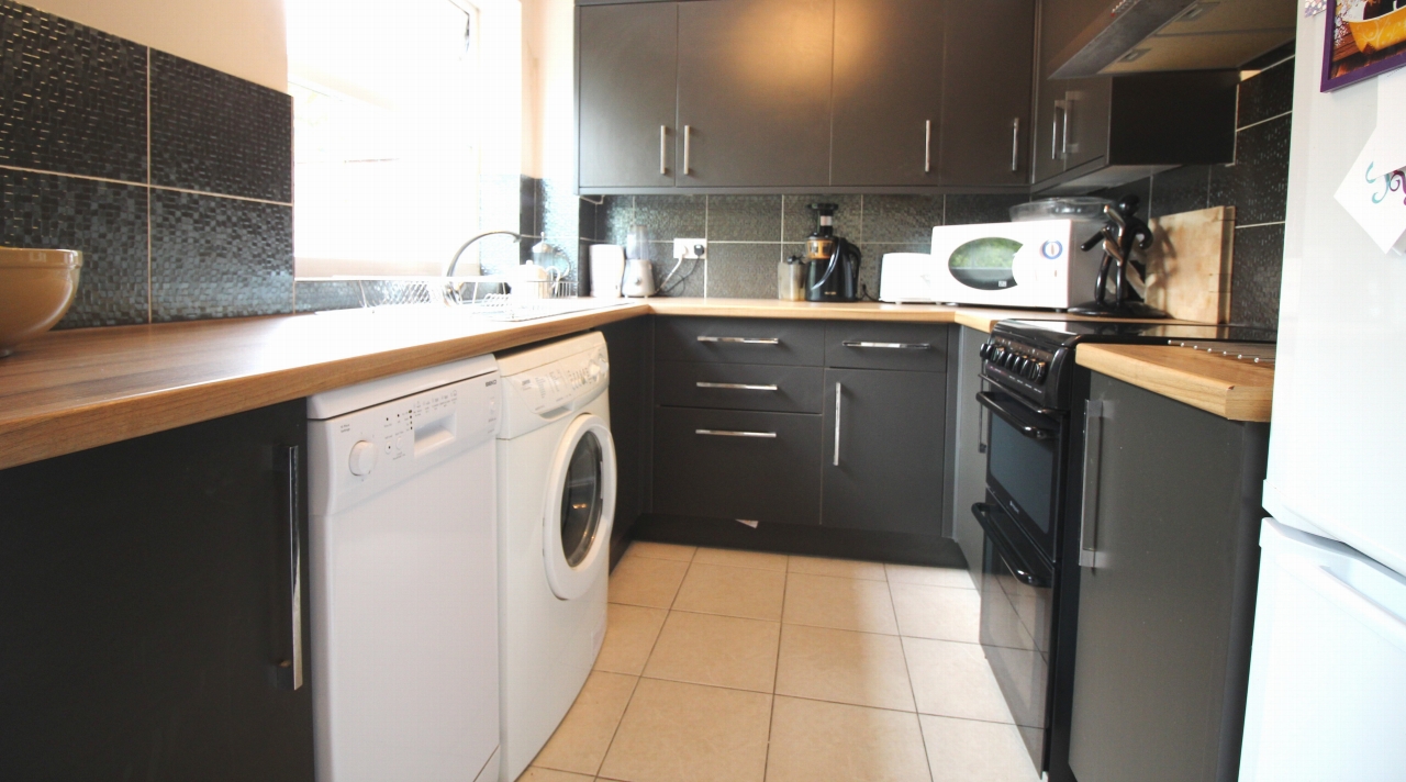 3 bedroom semi detached house Application Made in Birmingham - photograph 4.