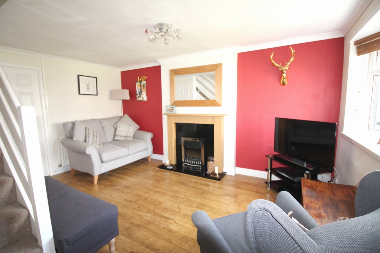 2 bedroom semi detached house SSTC in Solihull - photograph 3.