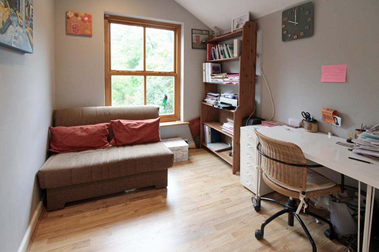 3 bedroom mid terraced house SSTC in Birmingham - photograph 15.