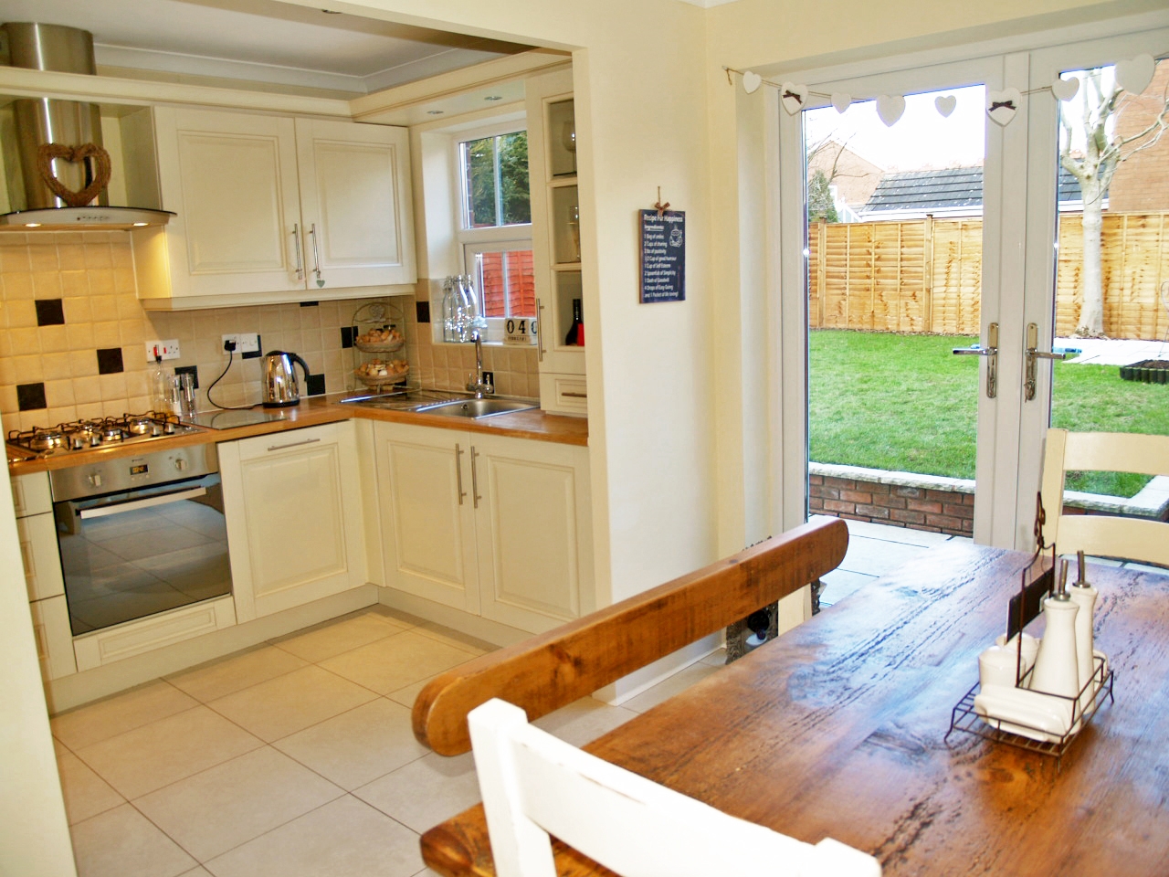 3 bedroom semi detached house SSTC in Solihull - photograph 2.