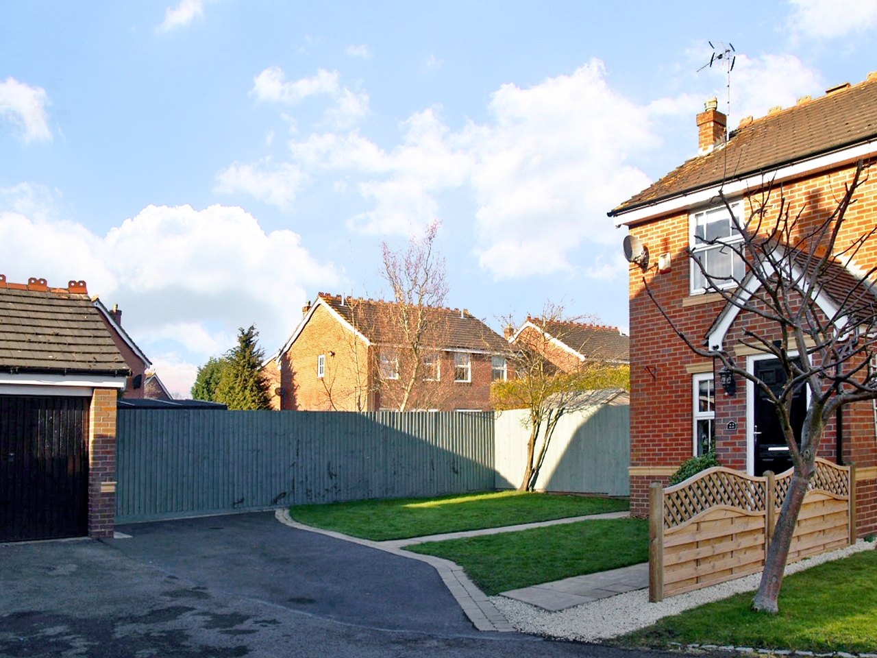 3 bedroom semi detached house SSTC in Solihull - photograph 11.