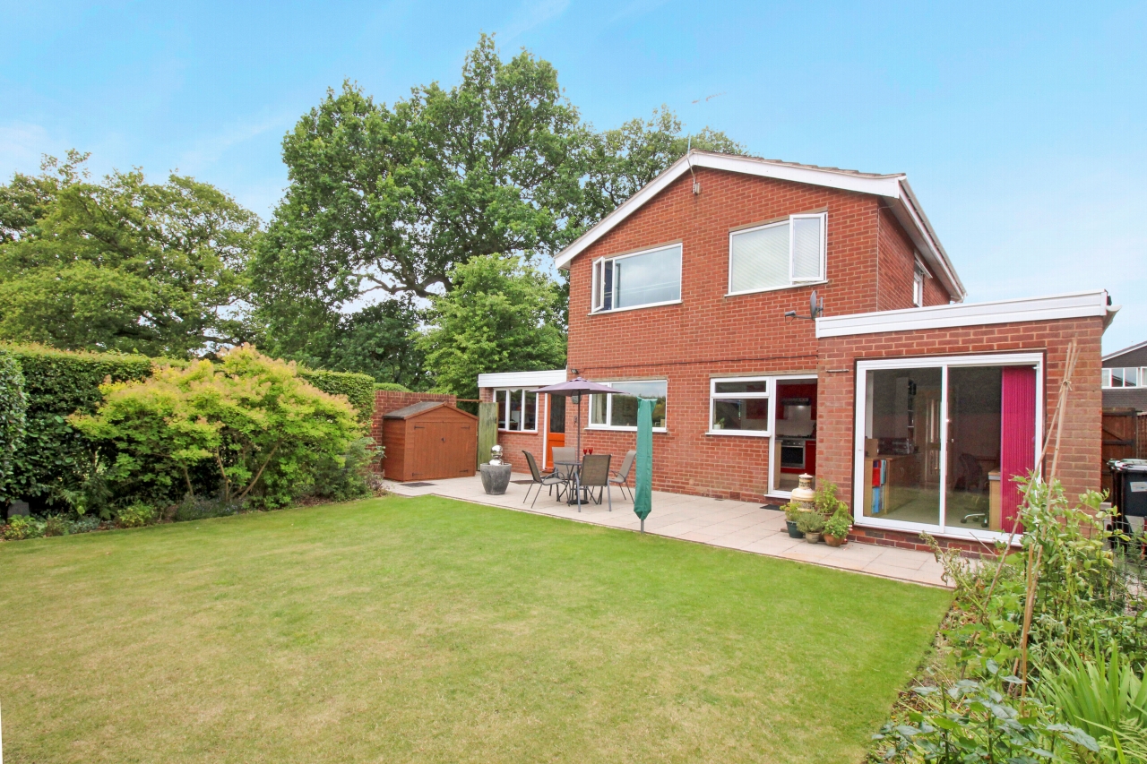 4 bedroom detached house SSTC in Solihull - photograph 9.