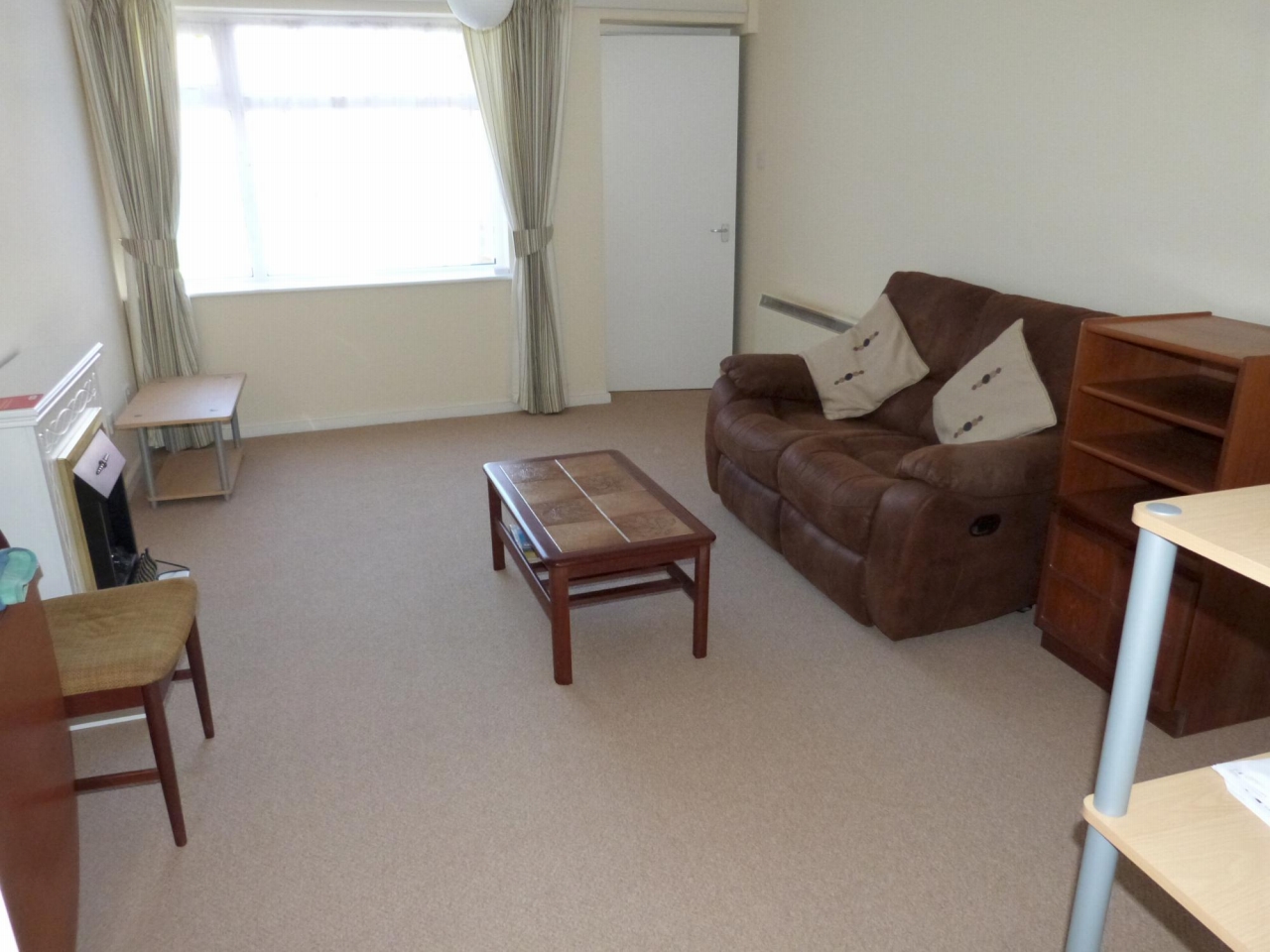 2 bedroom ground floor apartment SSTC in Solihull - photograph 2.