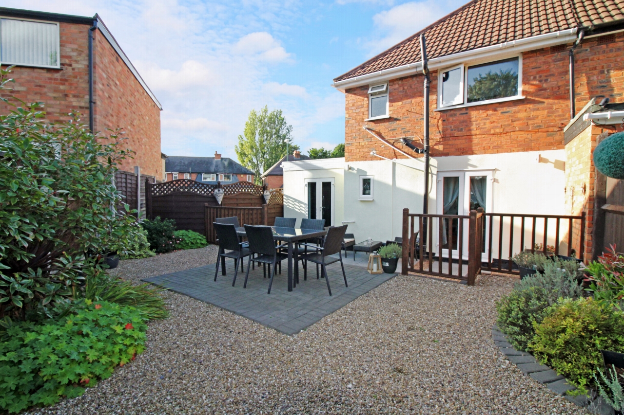 3 bedroom end terraced house SSTC in Solihull - photograph 6.