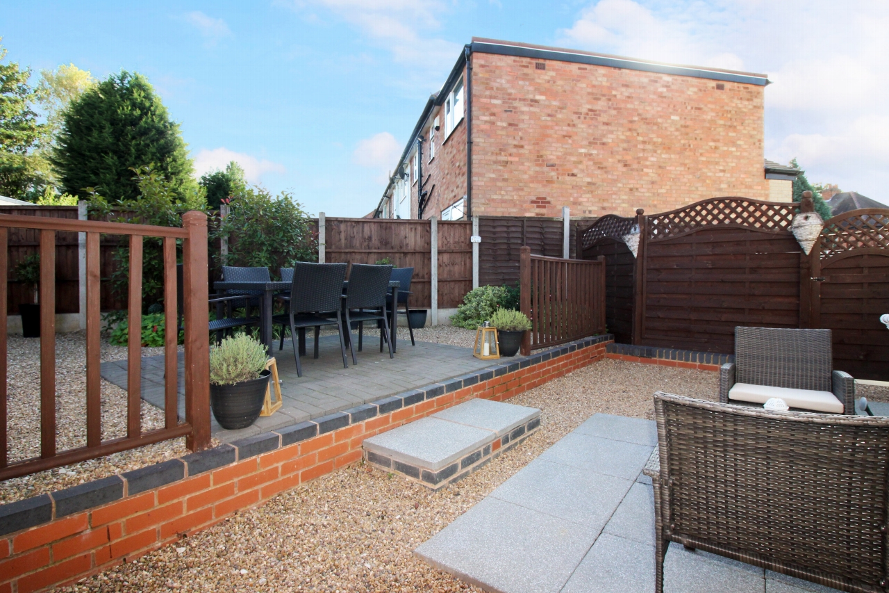 3 bedroom end terraced house SSTC in Solihull - photograph 15.