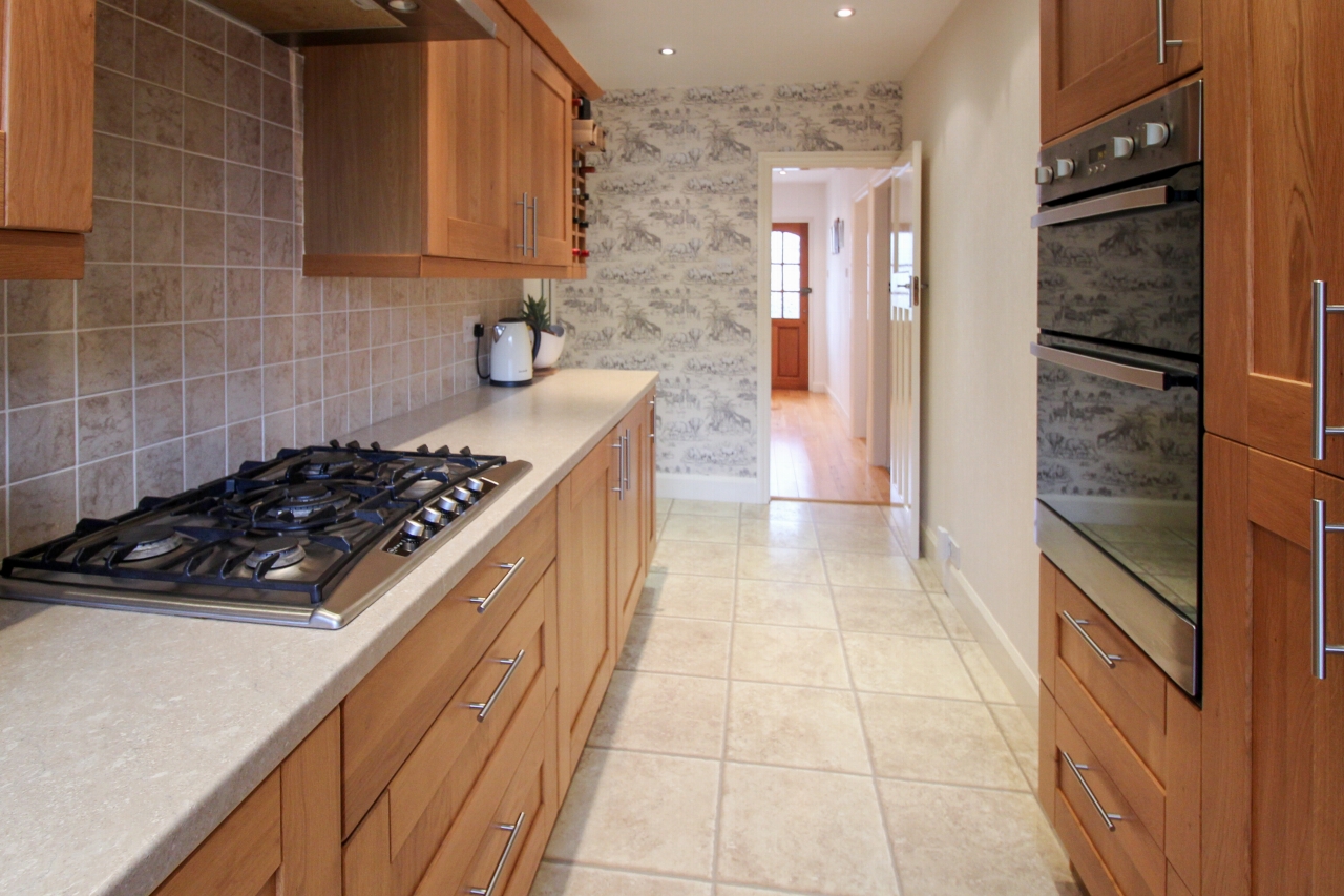 3 bedroom semi detached house SSTC in Solihull - photograph 5.