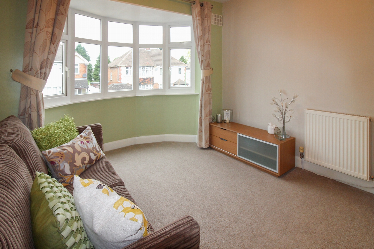 3 bedroom semi detached house SSTC in Solihull - photograph 10.