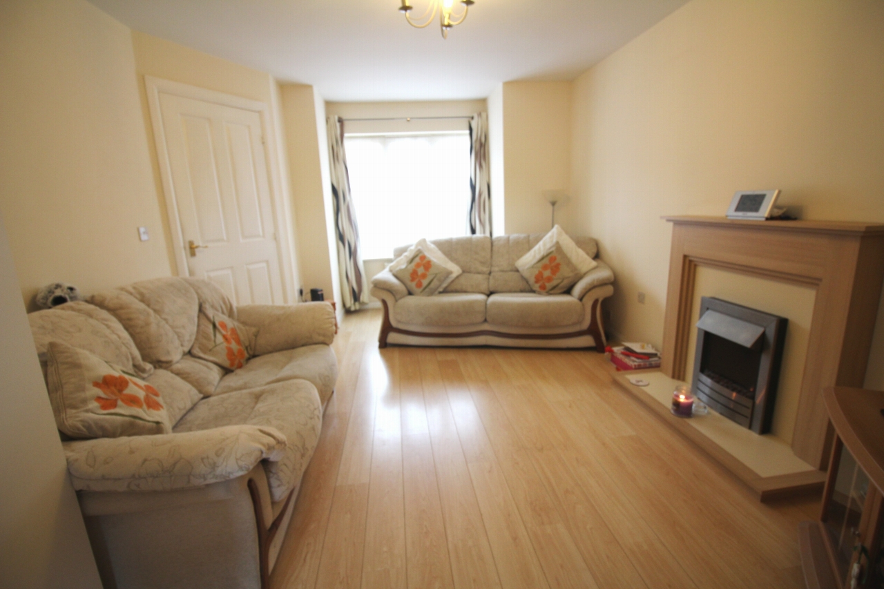 2 bedroom mid terraced house SSTC in Birmingham - photograph 2.