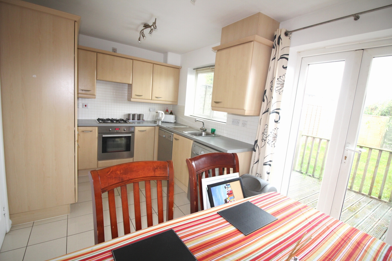 2 bedroom mid terraced house SSTC in Birmingham - photograph 3.