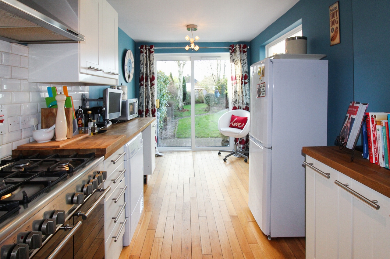 3 bedroom semi detached house SSTC in Solihull - photograph 5.