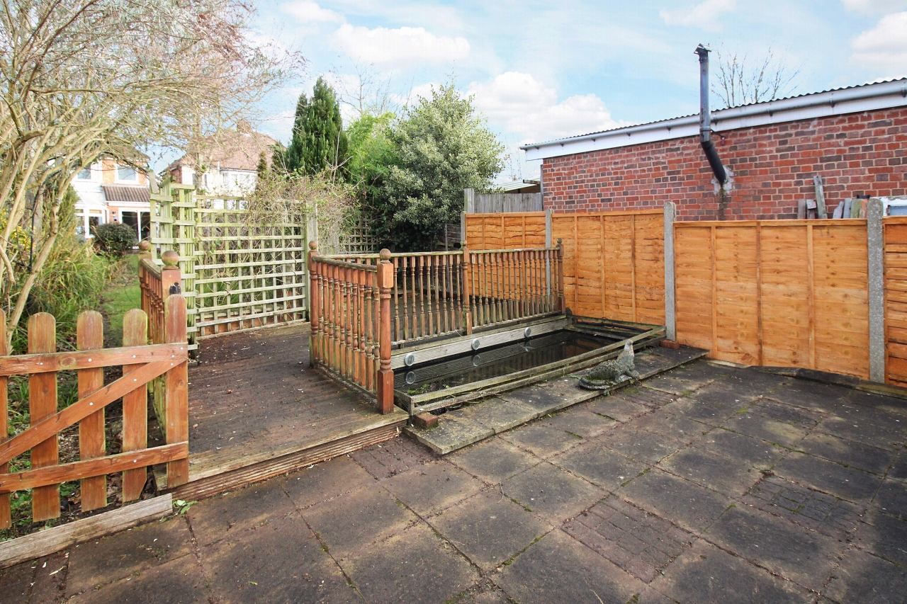 3 bedroom semi detached house SSTC in Solihull - photograph 13.