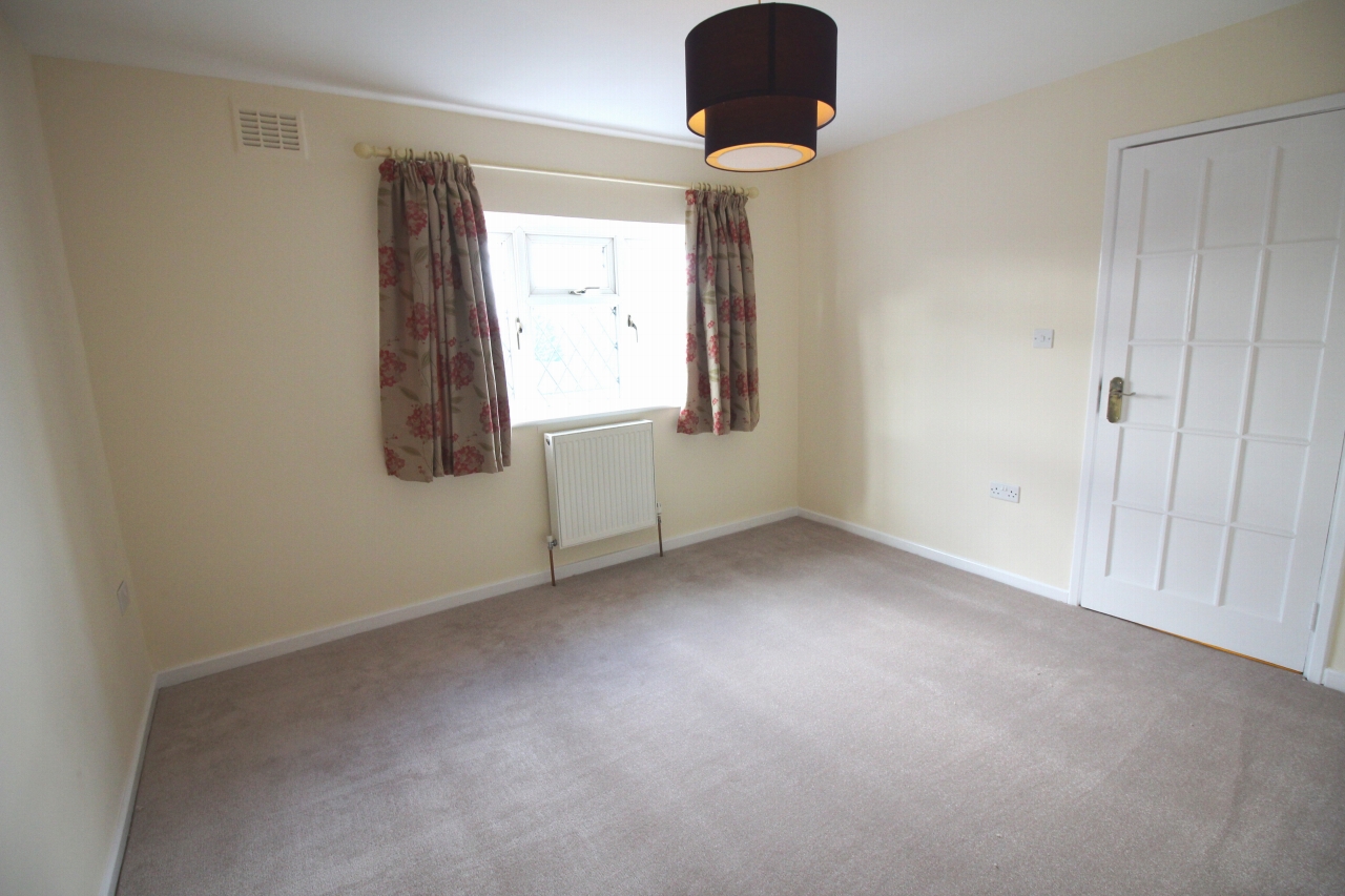 3 bedroom first floor apartment Application Made in Solihull - photograph 5.