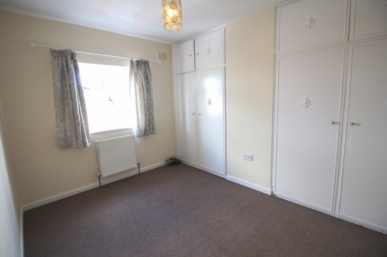 3 bedroom first floor apartment Application Made in Solihull - photograph 8.