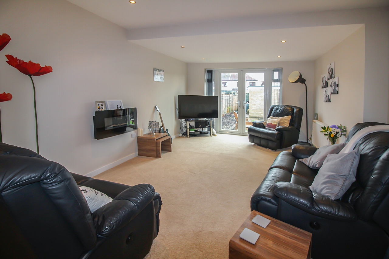 2 bedroom semi detached house SSTC in Solihull - photograph 2.