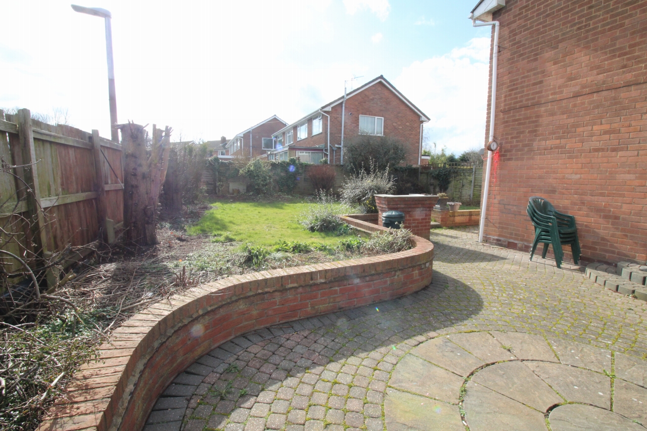 3 bedroom semi detached house SSTC in Solihull - photograph 11.