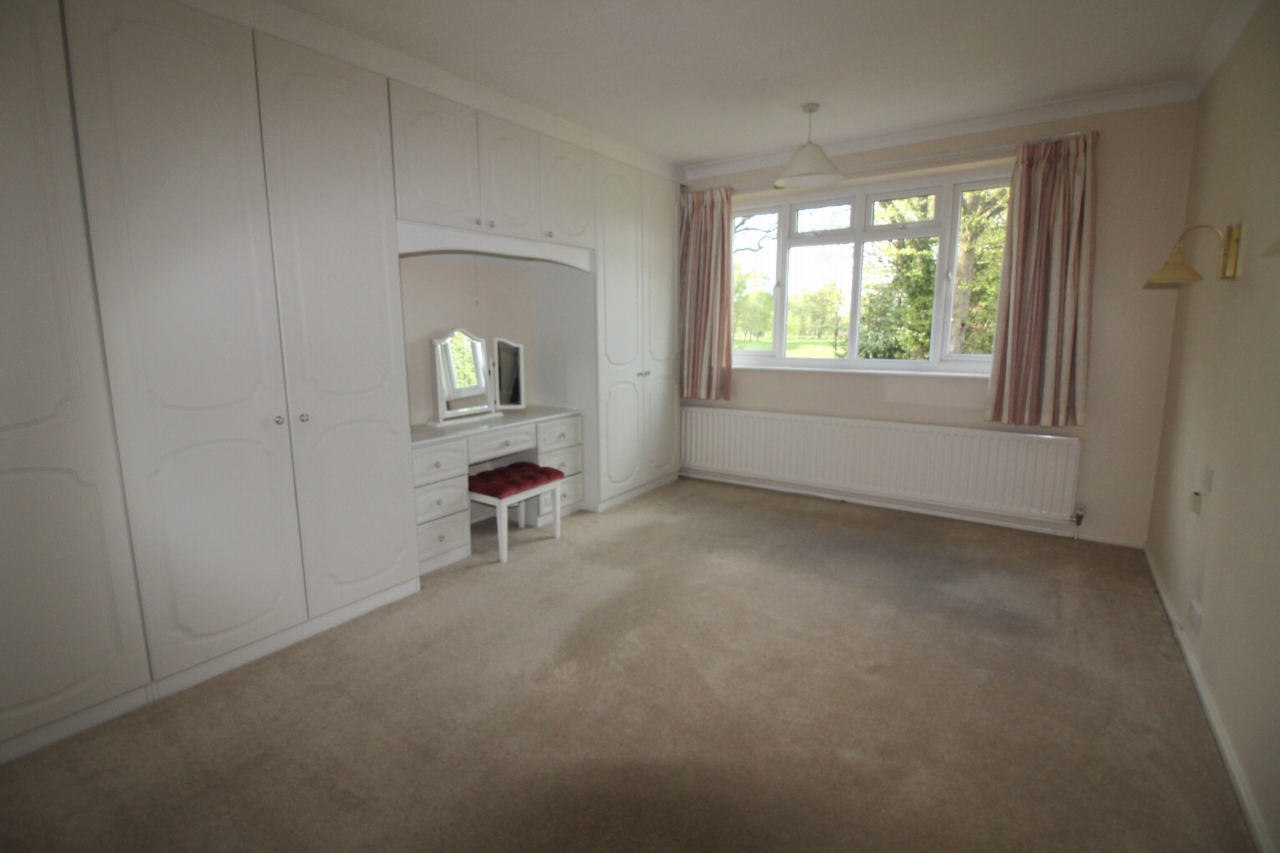 4 bedroom detached house SSTC in Solihull - photograph 15.