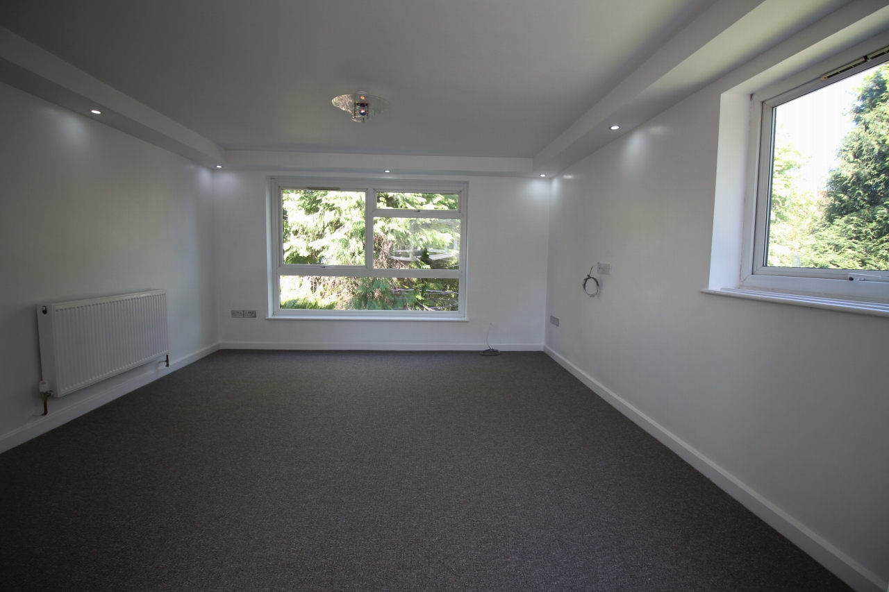 3 bedroom first floor apartment Application Made in Solihull - photograph 2.