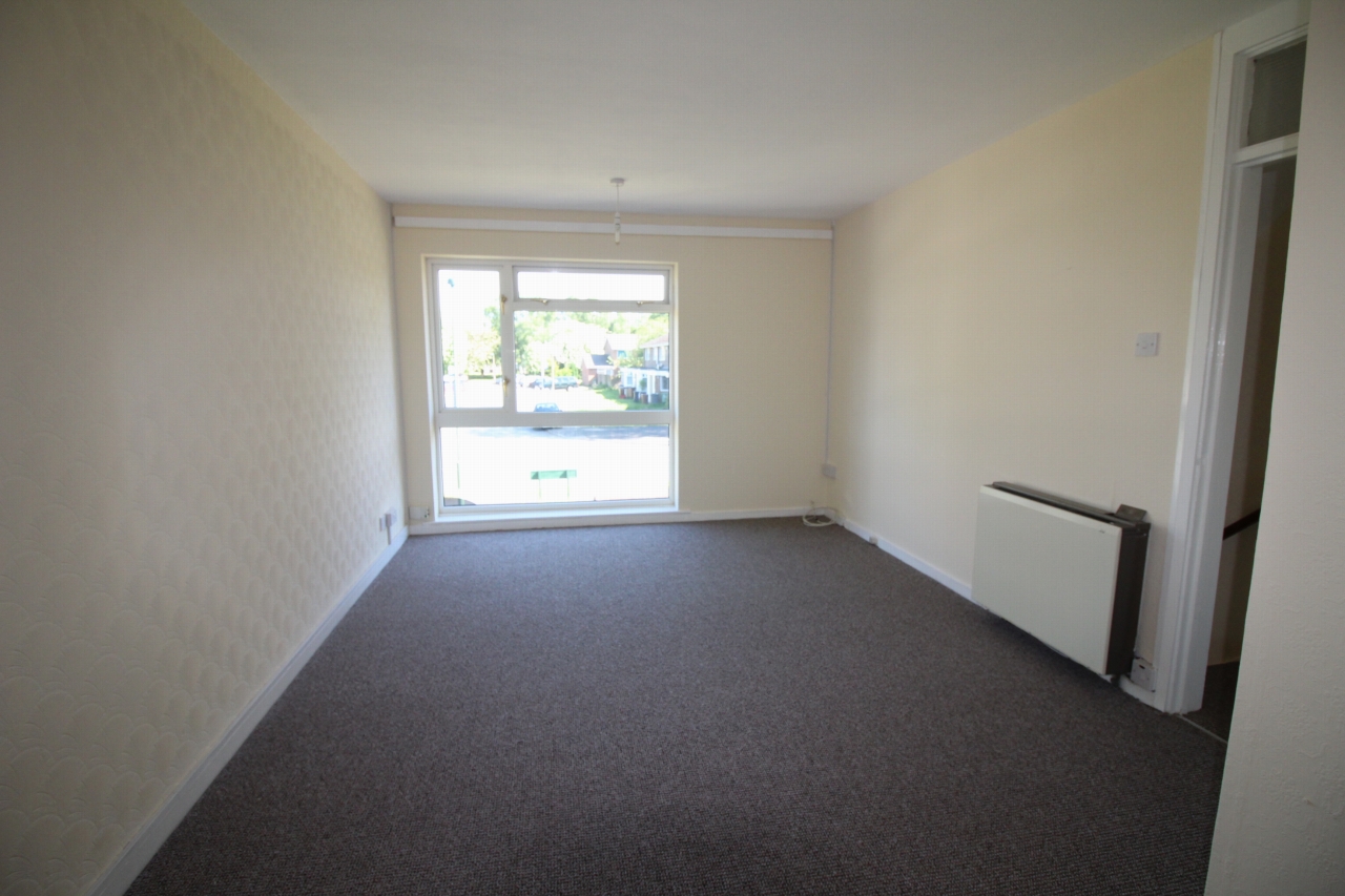 2 bedroom first floor apartment Application Made in Solihull - photograph 3.