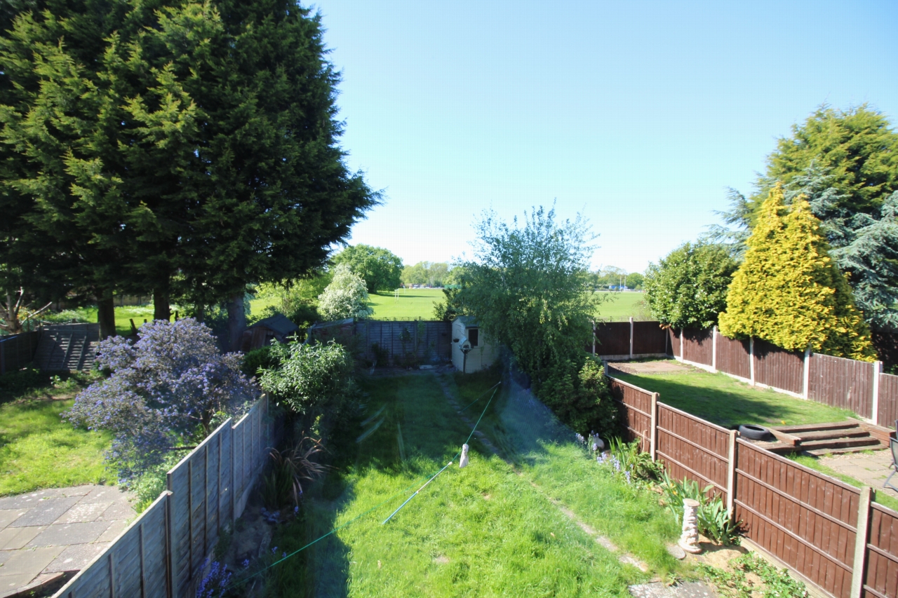 2 bedroom first floor apartment Application Made in Solihull - photograph 5.