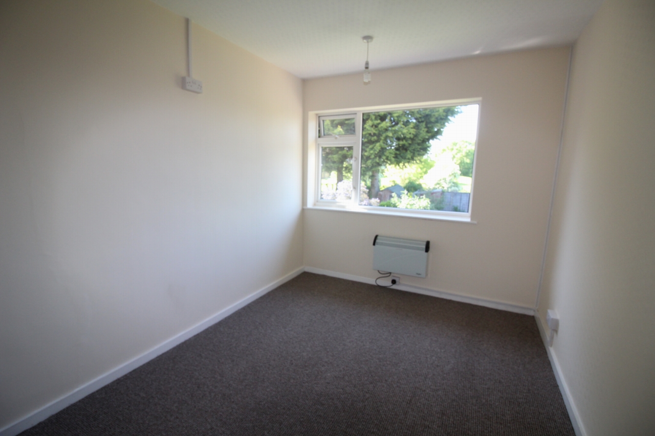 2 bedroom first floor apartment Application Made in Solihull - photograph 6.