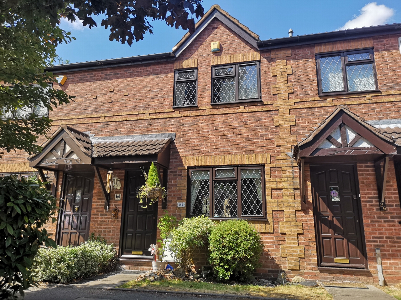 2 bedroom mid terraced house SSTC in Birmingham - photograph 1.